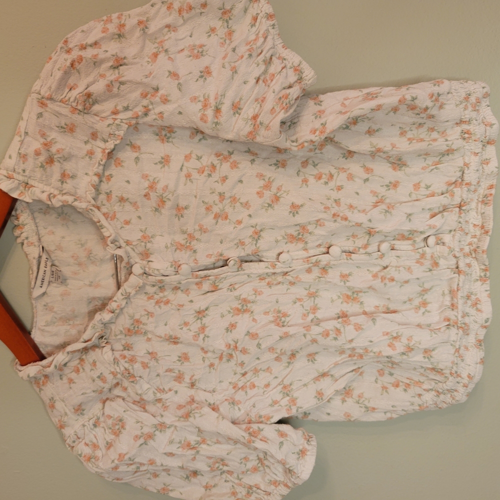American Eagle Floral Button-Up Blouse